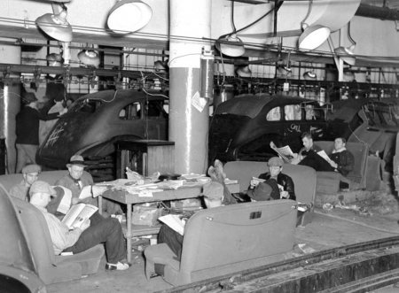 Sit-down strike of 1936-1937